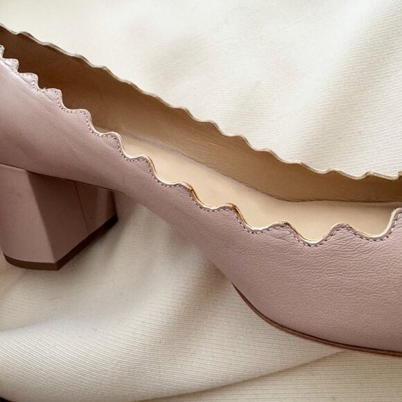 Chloé Lauren Scalloped Nude Leather Pumps, size 40 (size 9.5) - Picture 5 of 12